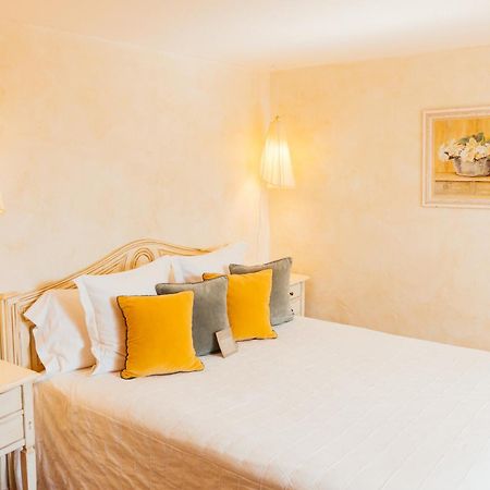 Omma Hotel Roussillon en Isere Eksteriør billede